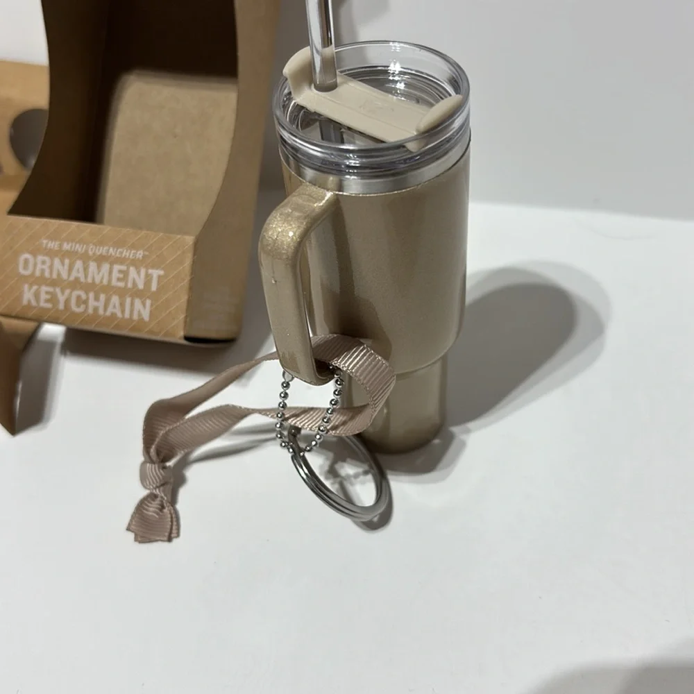 Stanley LIMITED EDITION 2024 Mini Quencher Keychain Ornament Champagne
